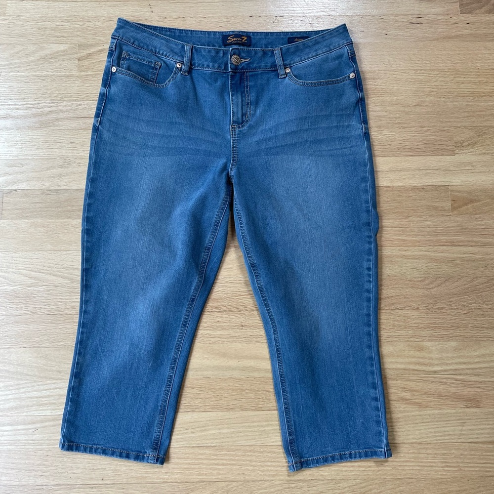 Seven7 Skinny Crop Jeans Size 16 in Excellent Condition